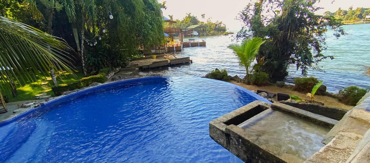 Casa Caribe Hotel Rio Dulce Exterior photo